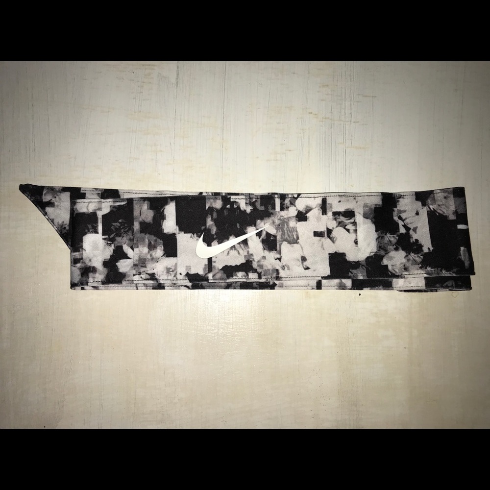 Nike headband
